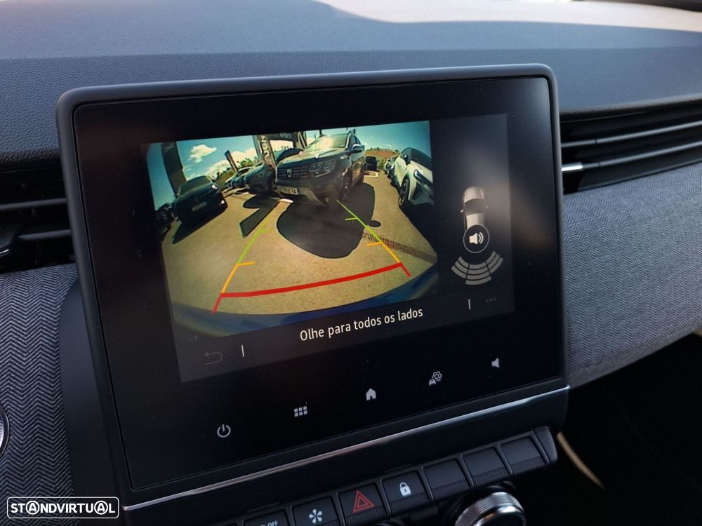 Renault Clio 1.0 TCe Techno Bi-Fuel - 25