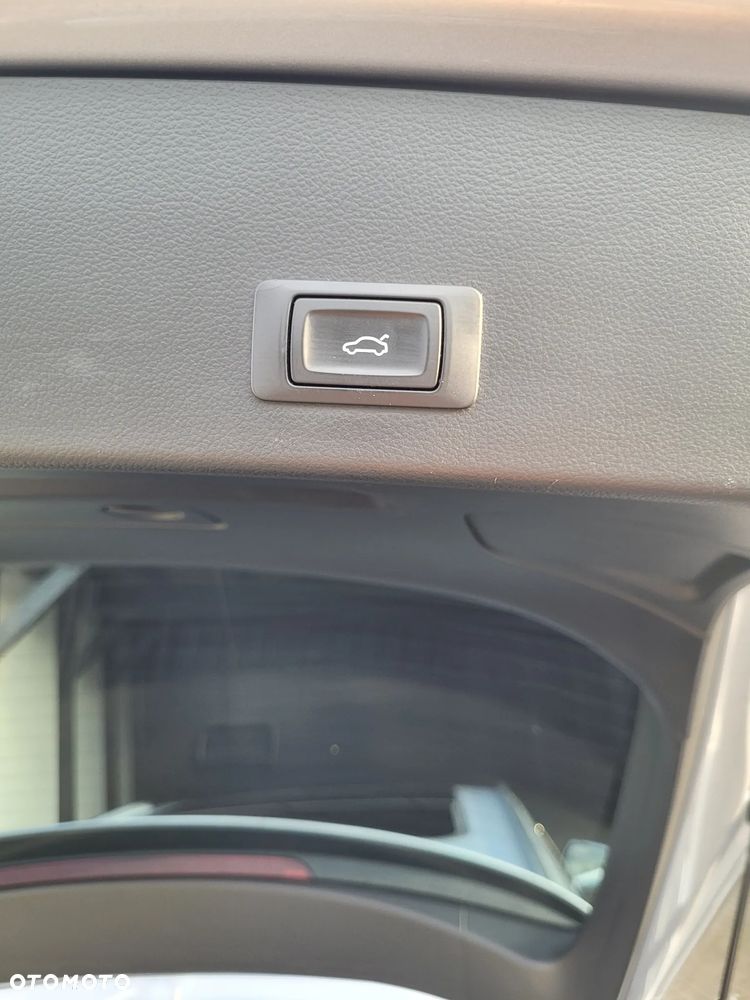 Audi A6 Avant 2.0 TDI ultra S tronic - 26
