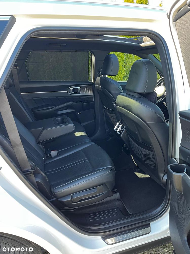 Kia Sorento - 32
