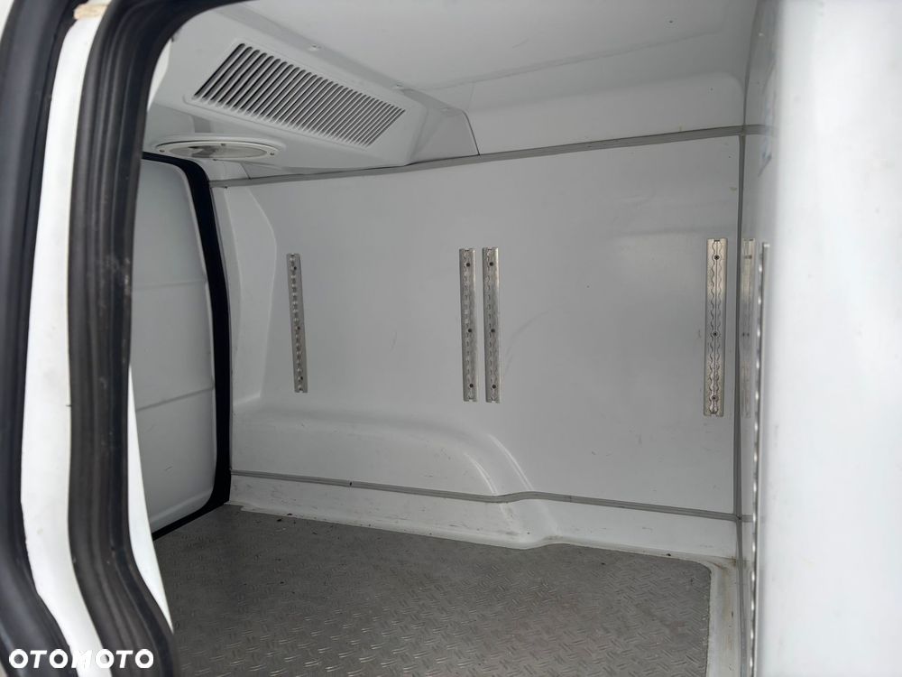 Volkswagen CADDY - 14