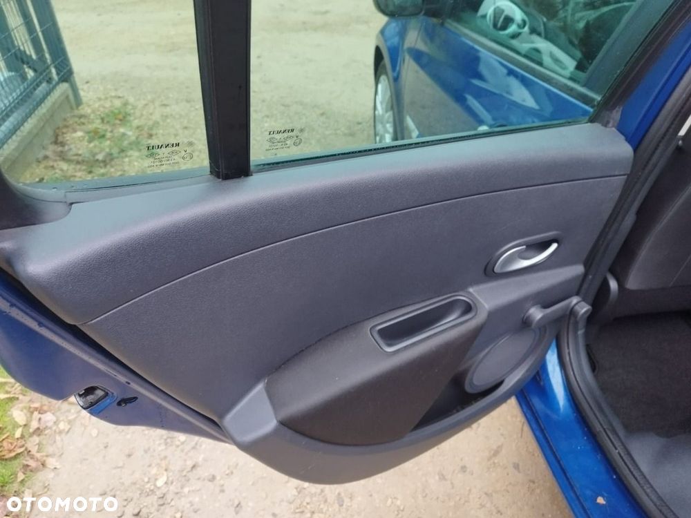 Renault Clio - 6
