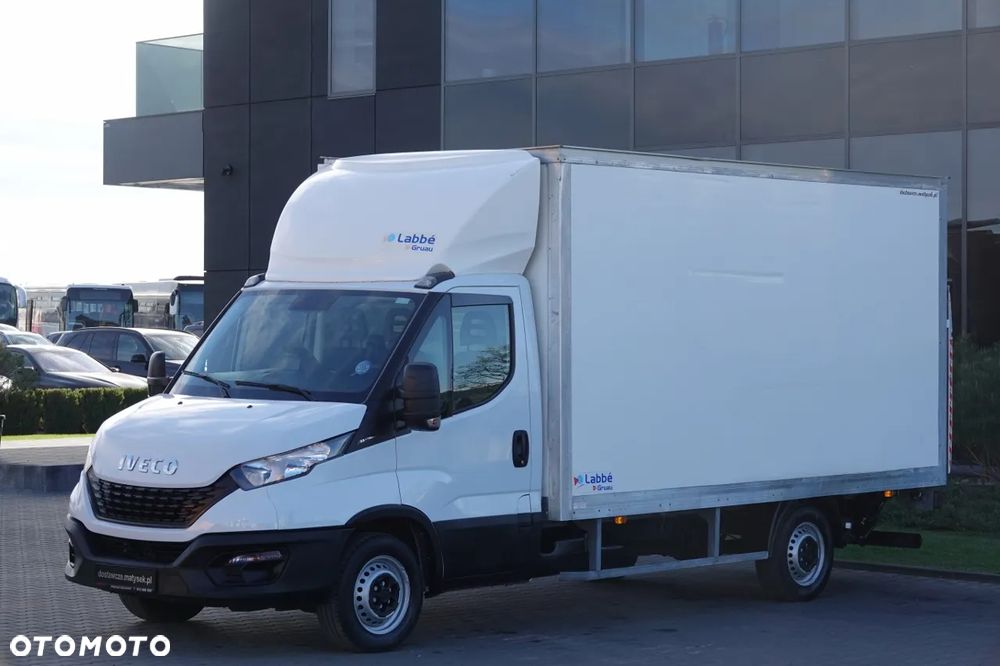 Iveco DAILY 35-160 / 3.0 D / KONTENER 4,3 M / WINDA 750 kg  / BLIŹNIAK   DMC: 3500 KG /  2021 / SPROWADZONY - 4