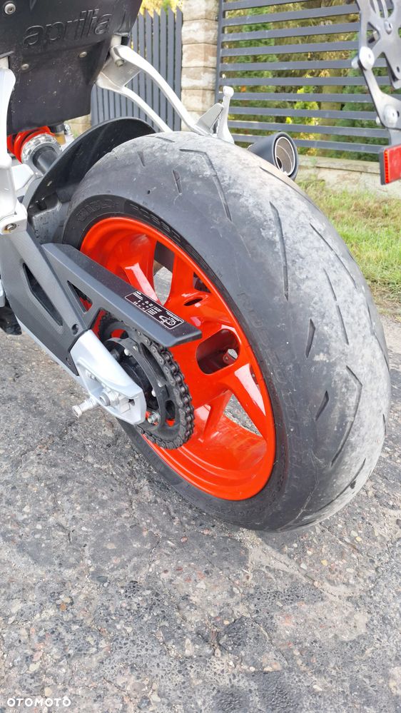 Aprilia Tuono - 13