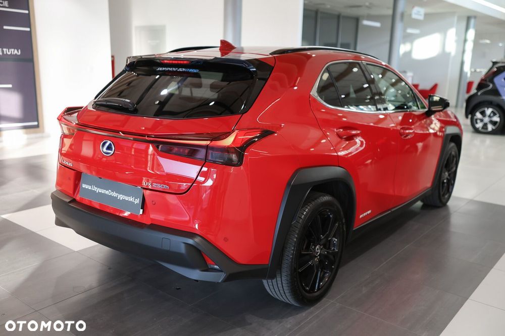Lexus UX - 6