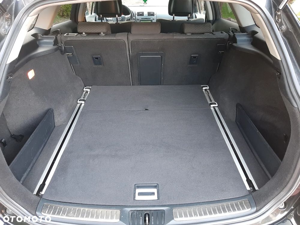 Toyota Avensis - 15