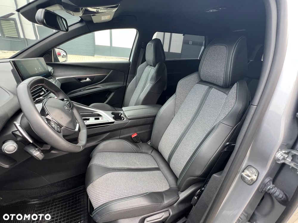 Peugeot 5008 - 10
