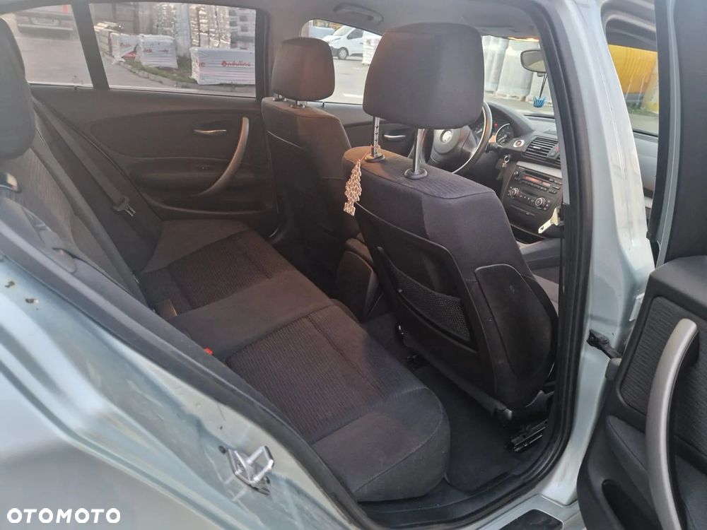 BMW Seria 1 116i - 16
