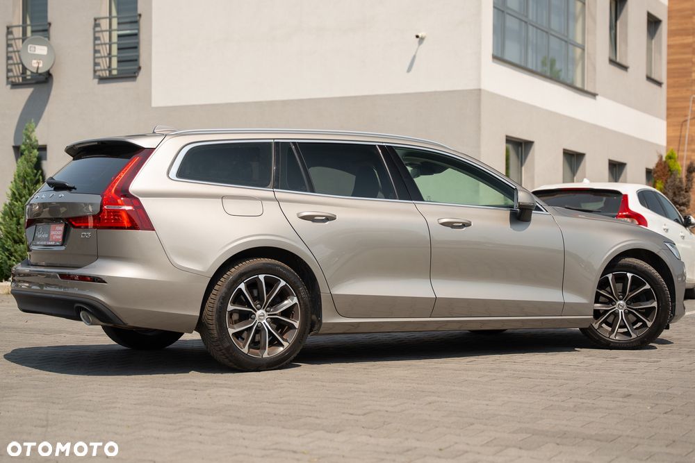Volvo V60 D3 Momentum Core - 13