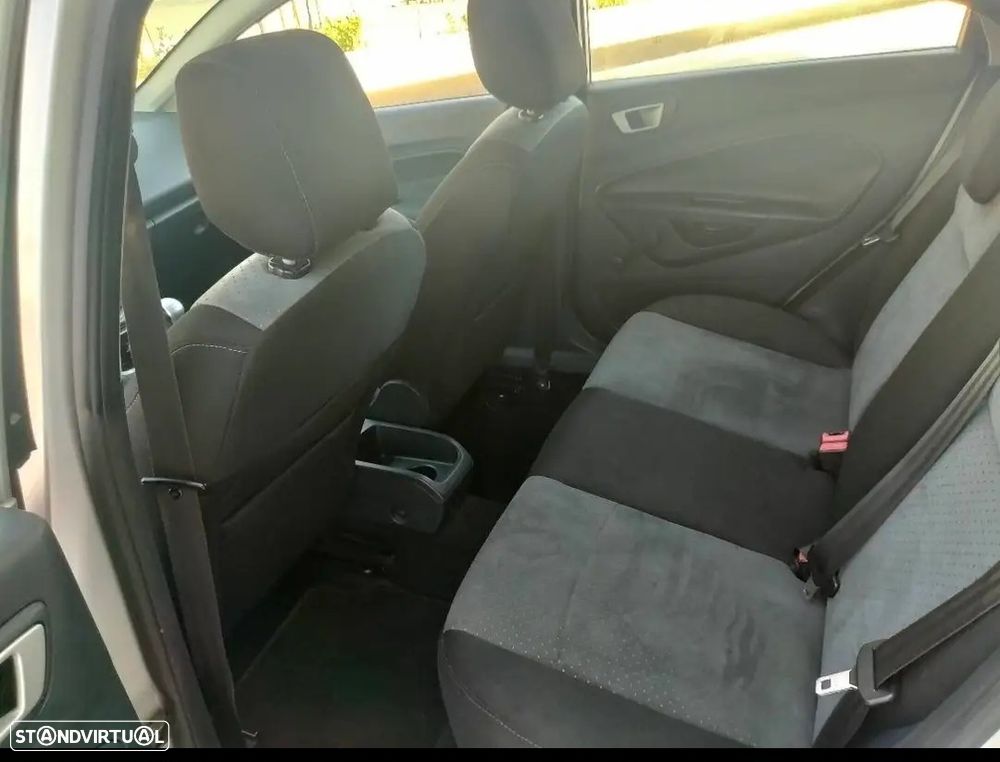 Ford Fiesta - 5