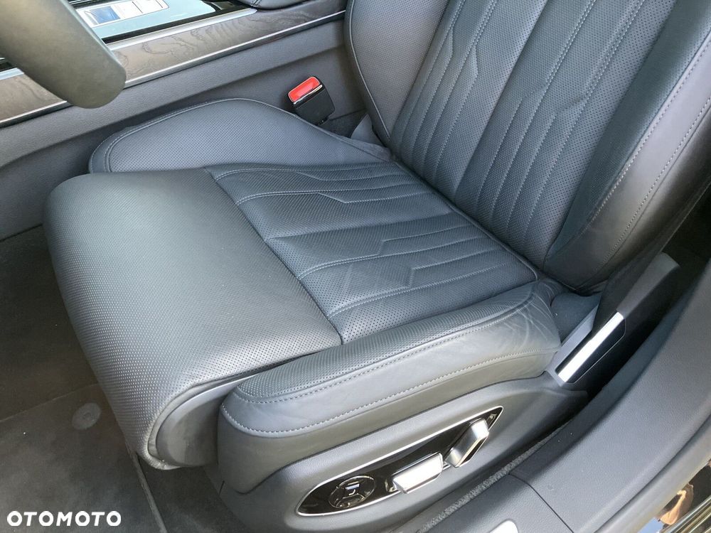 Audi A8 60 TFSI e Quattro Tiptronic - 14