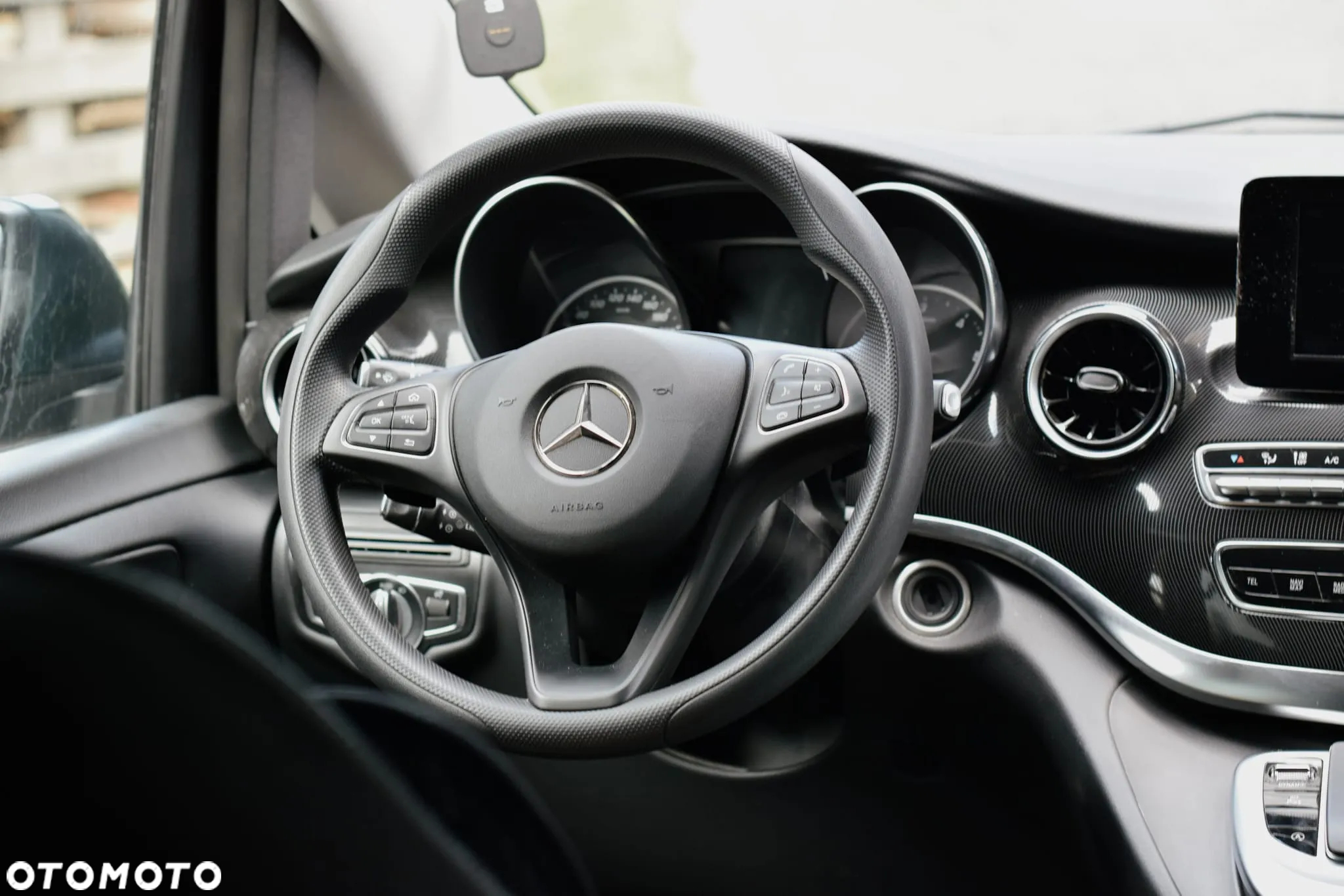 Mercedes-Benz Klasa V 220 d 9G-Tronic (d³ugi) - 29