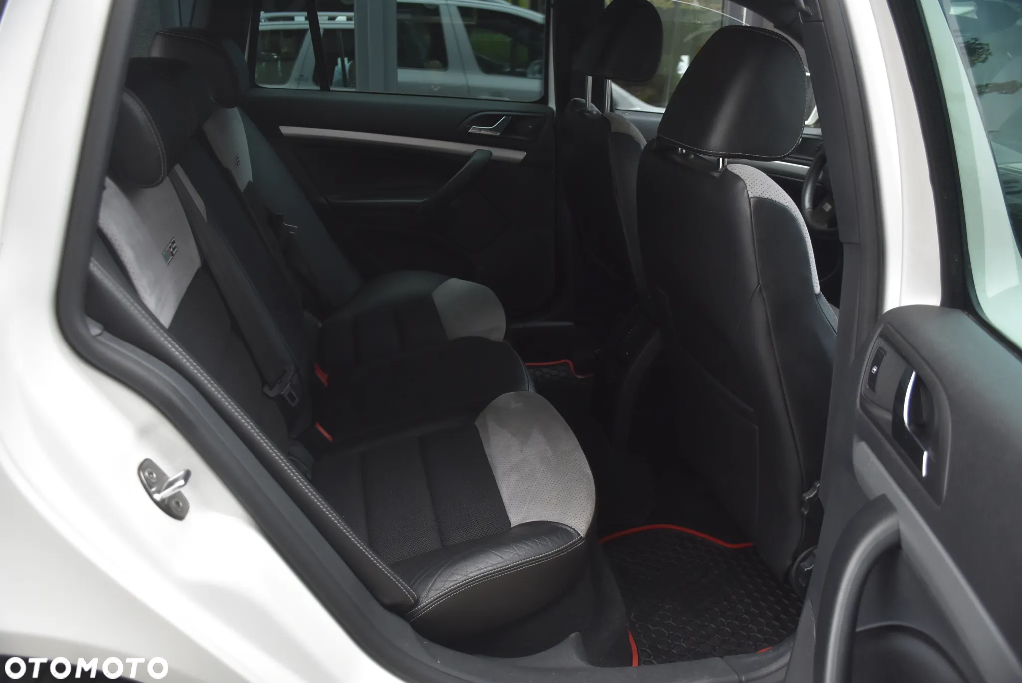 Skoda Octavia Combi RS - 10