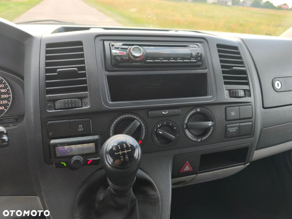 Volkswagen Transporter - 12