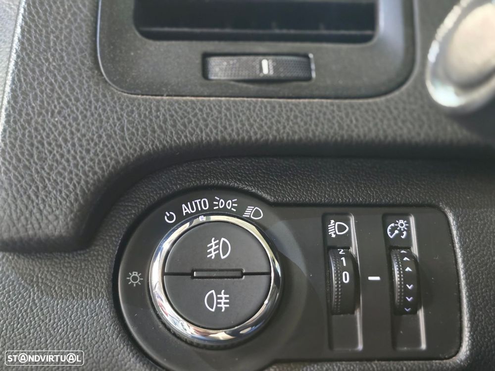 Opel Insignia Sports Tourer 1.6 CDTi Executive S/S - 16