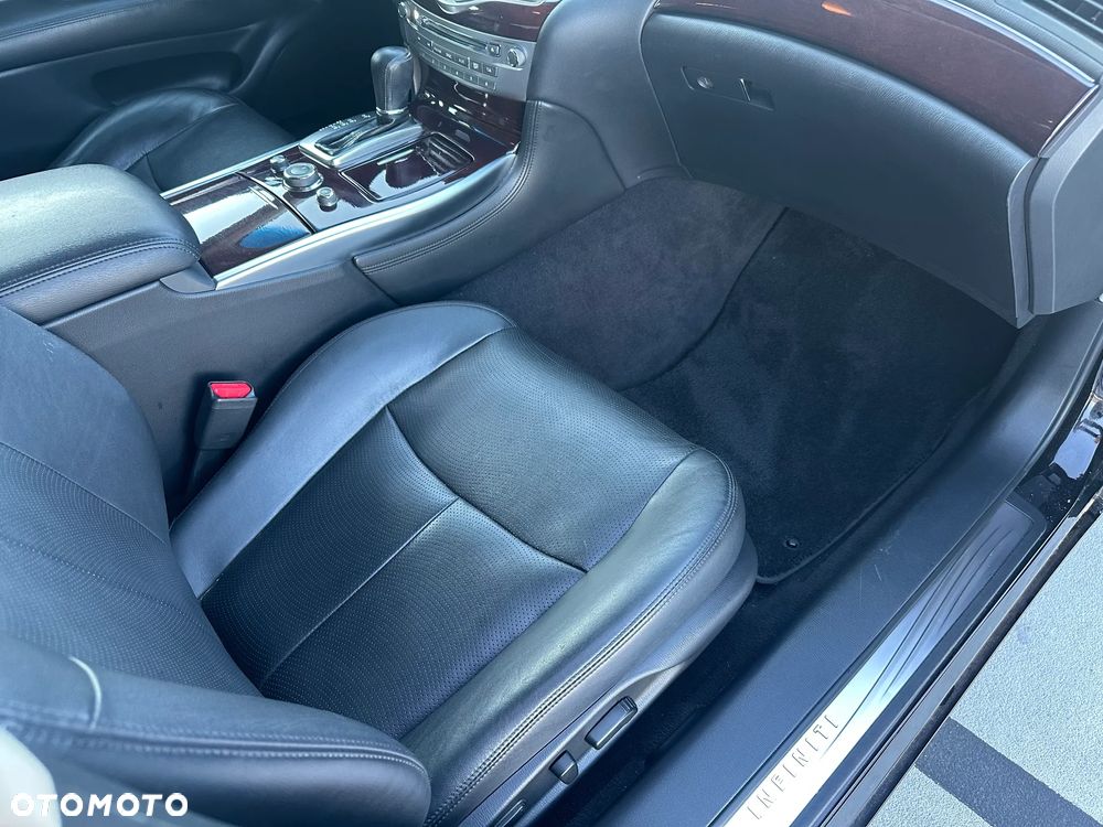 Infiniti Q70 2.2d Premium Executive - 11