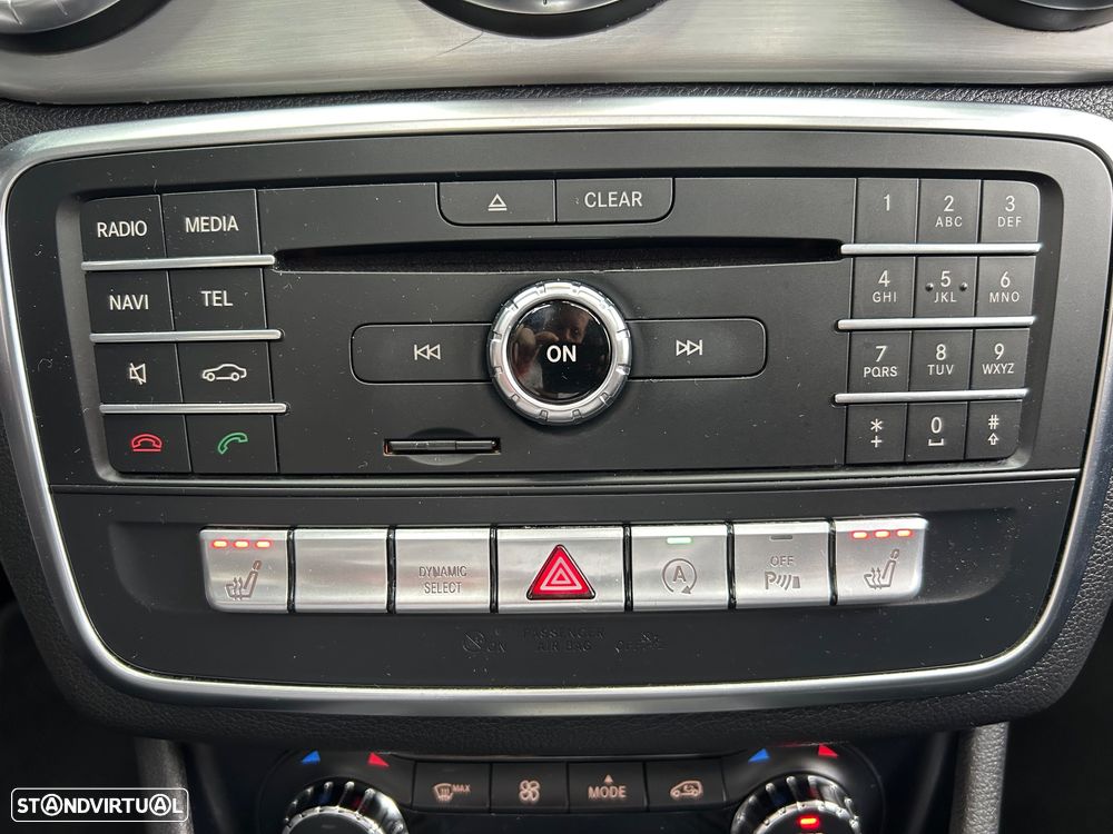 Mercedes-Benz CLA 220 d Shooting Brake AMG Line Aut. - 45