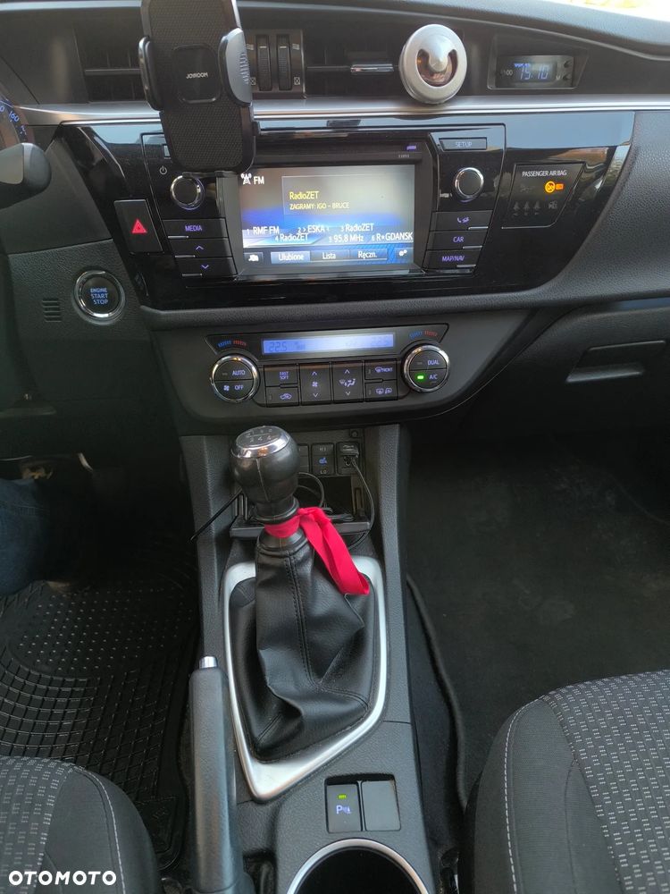 Toyota Corolla 1.6 Premium - 17