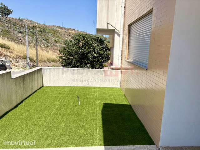 Moradia T3 - Grande imagem: 2/25