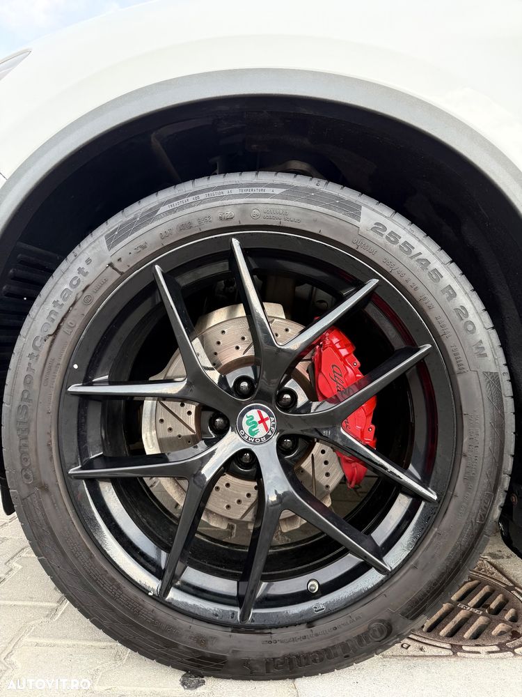 Alfa Romeo Stelvio 2.0 Turbo AWD AT8 Veloce - 17