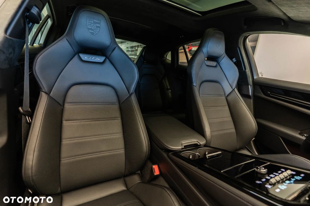 Porsche Panamera GTS - 16