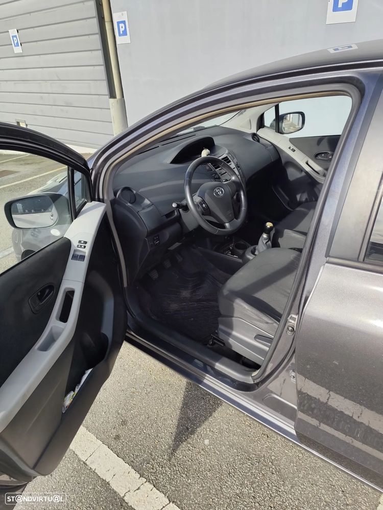 Toyota Yaris 1.0 VVT-i AC - 5