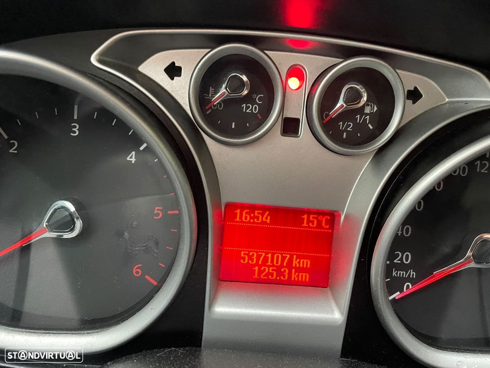 Ford Focus SW 1.6 TDCi Titanium - 8