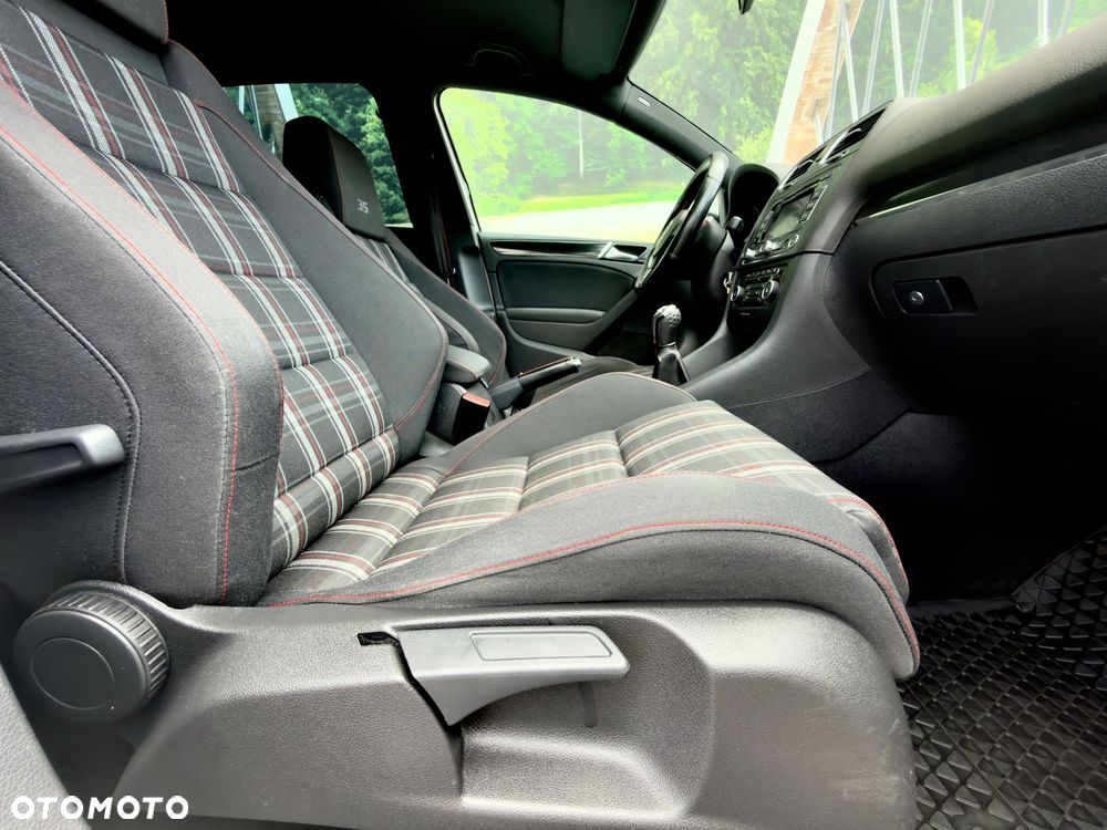 Volkswagen Golf 2.0 TSI GTI 35 - 26