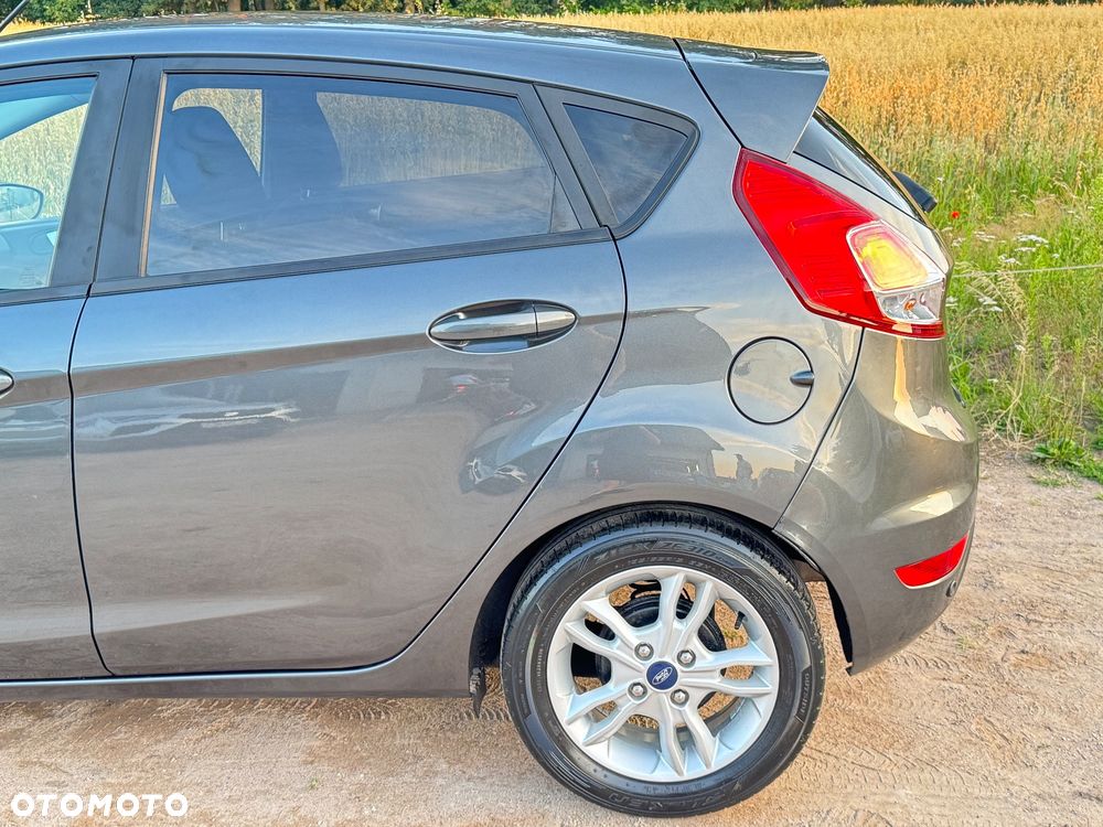 Ford Fiesta - 35