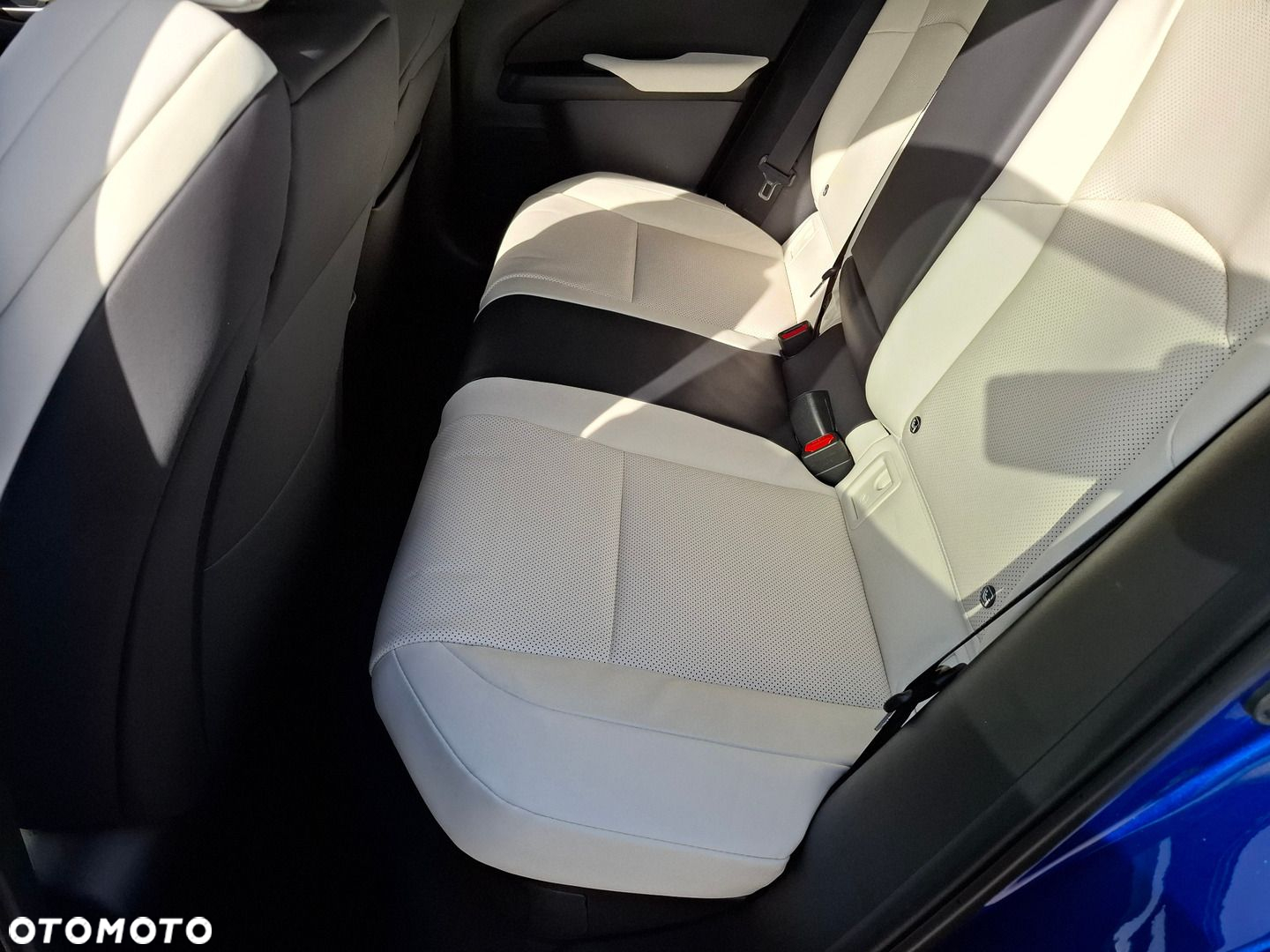 Lexus UX - 18