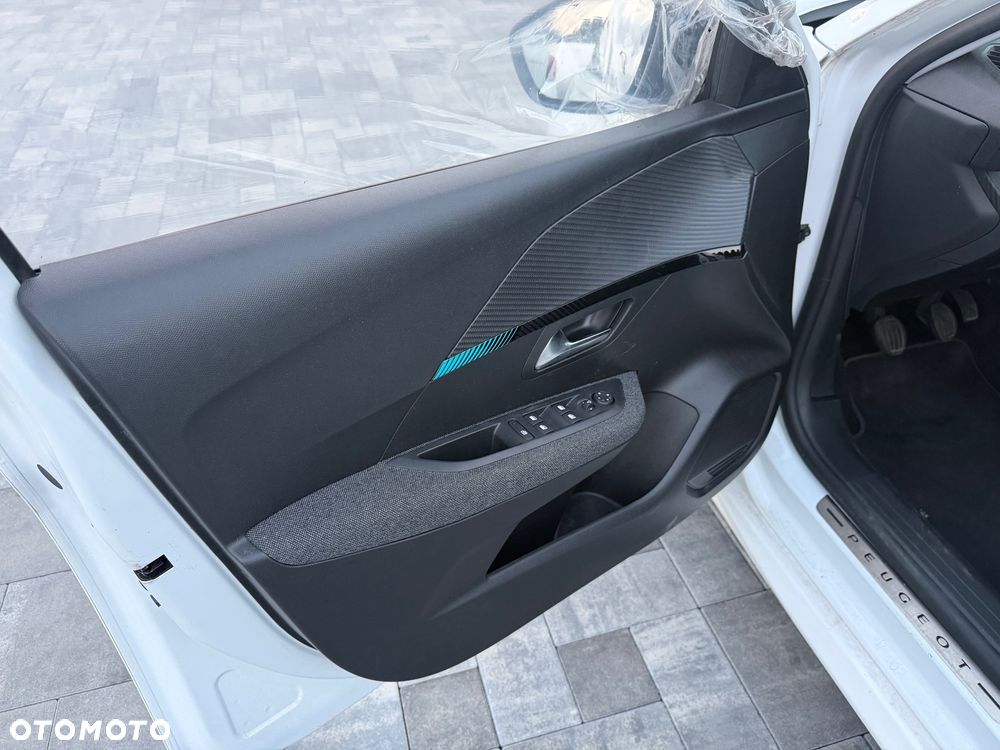 Peugeot 208 - 14