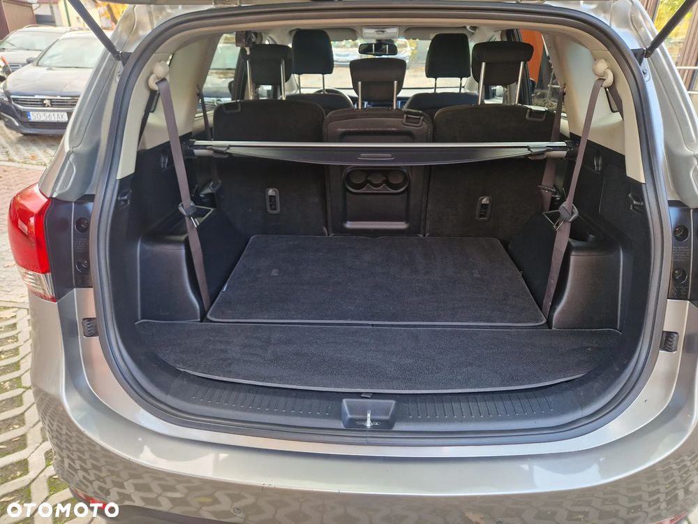 Kia Carens 1.7 CRDi S 7os EU6 - 20