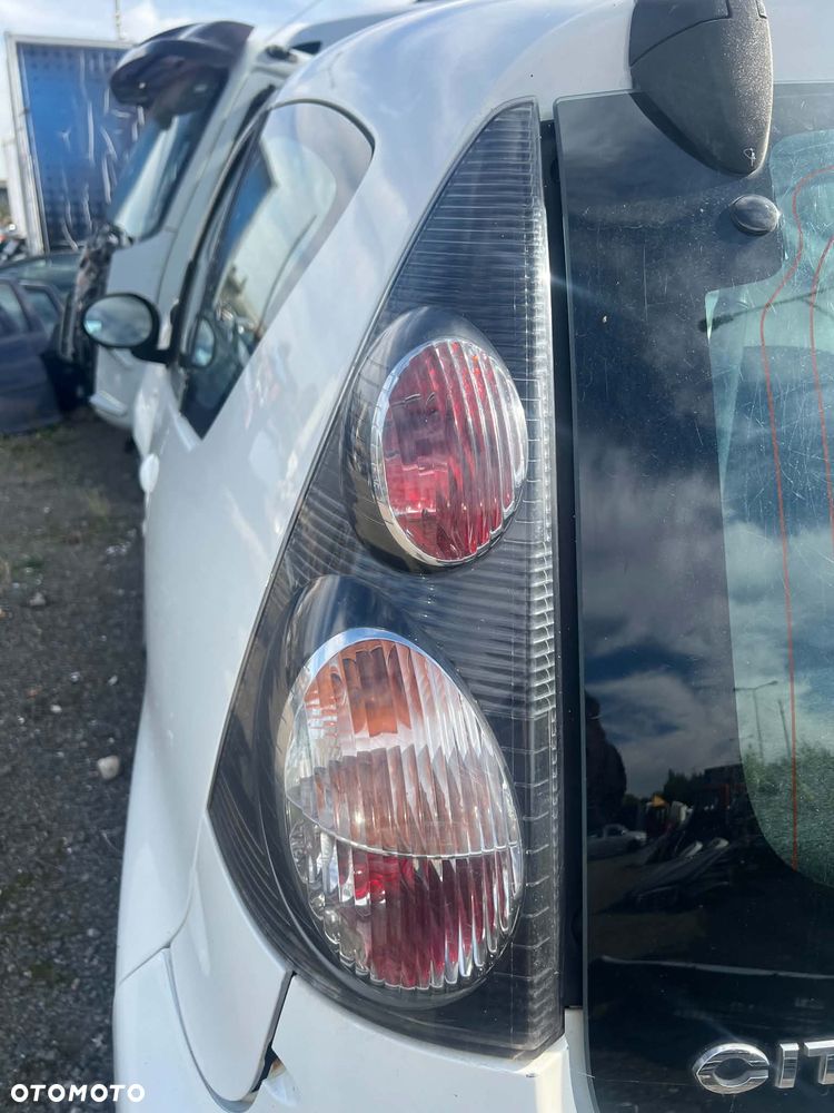 Lampa tylna prawa/lewa/LAMPY TYLNE Citroen C1 pierwszej generacji / I Hatchaback 2005-2014r. - 3