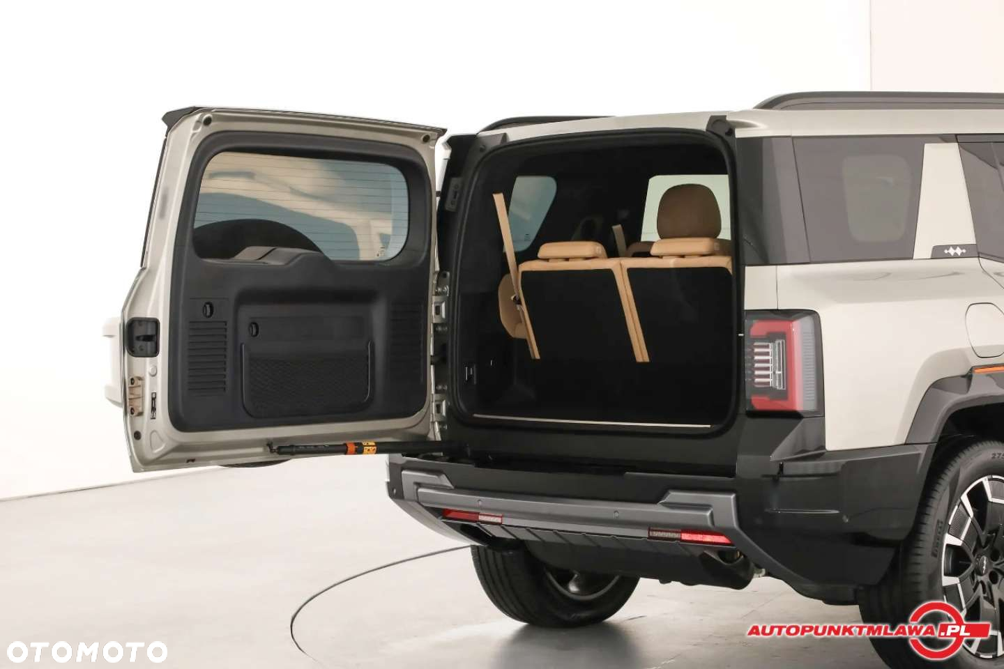 BYD Leopard 8 - 27
