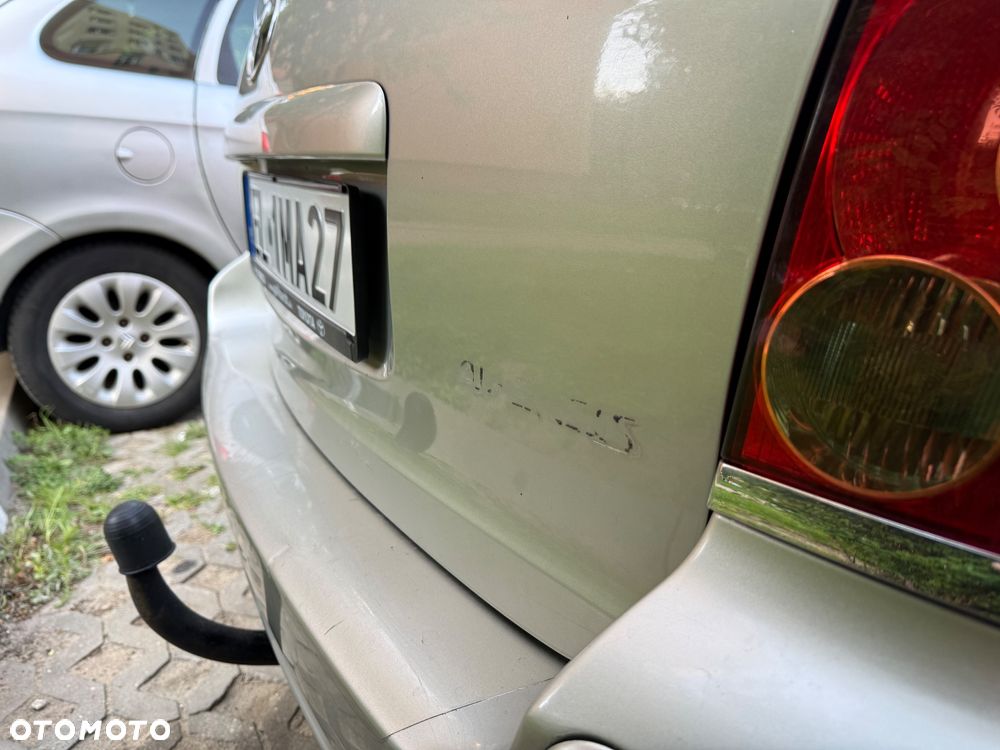 Toyota Avensis 1.8 VVT-i Sol - 12