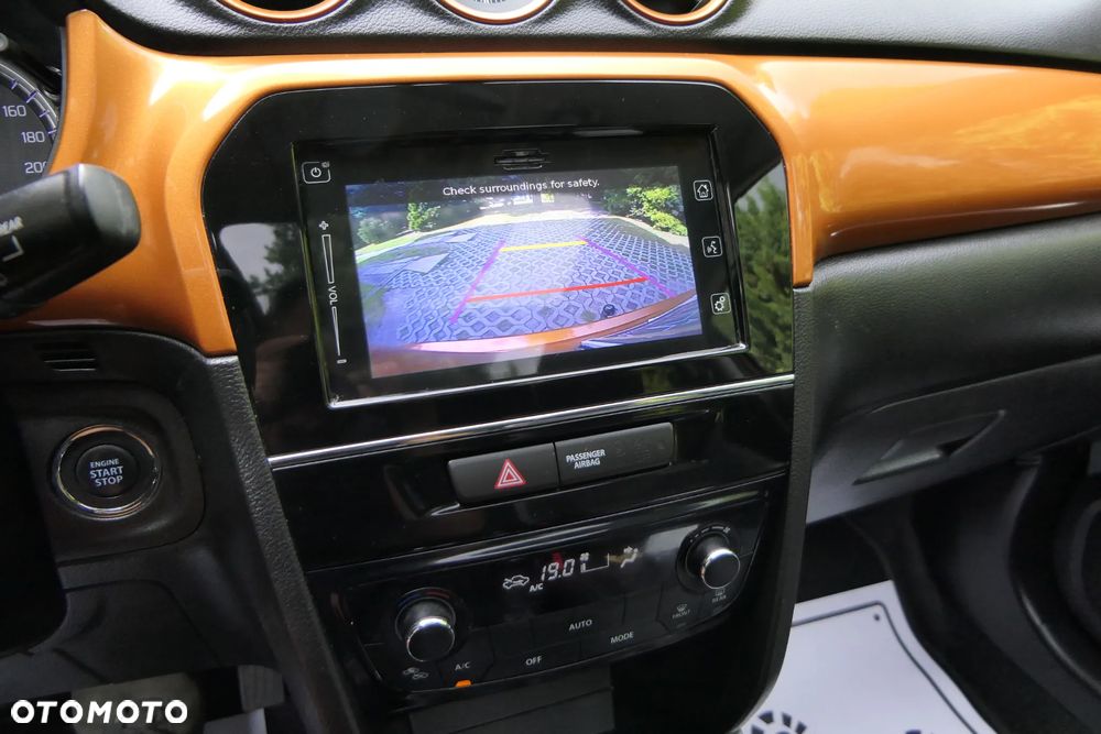 Suzuki Vitara 1.6 Premium 2WD - 20