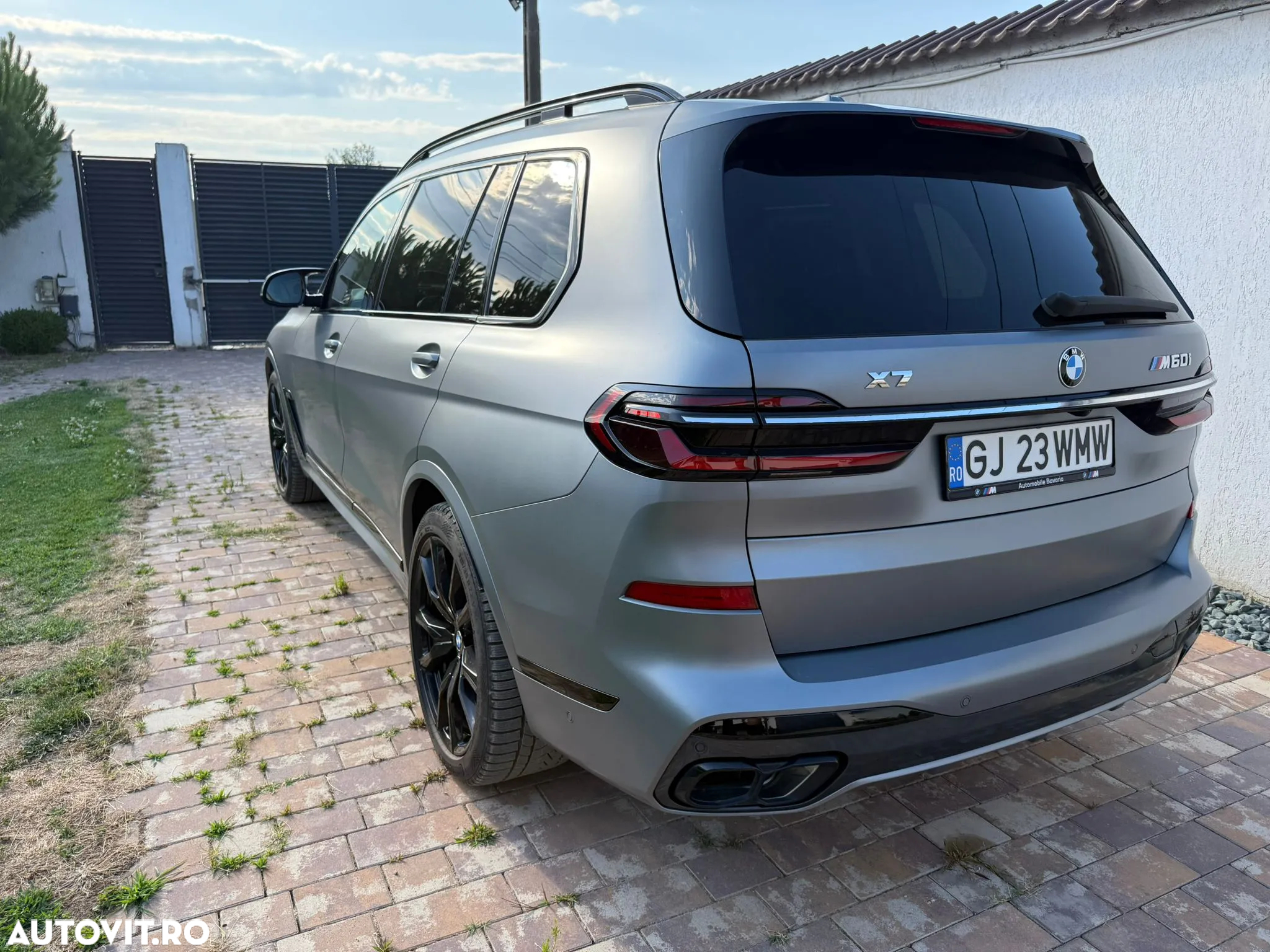 BMW X7 M60i xDrive AT MHEV - 13