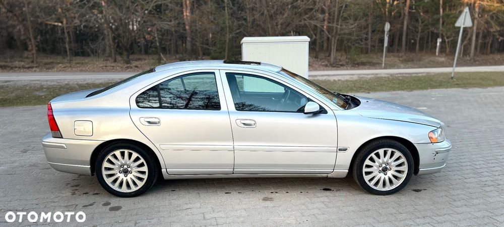 Volvo S60 2.5T Momentum - 4