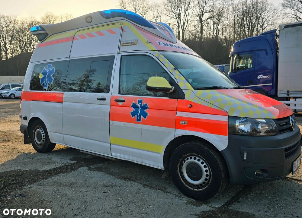 Volkswagen Transporter 2.0 TDi Karetka Ambulans Ferno - 12