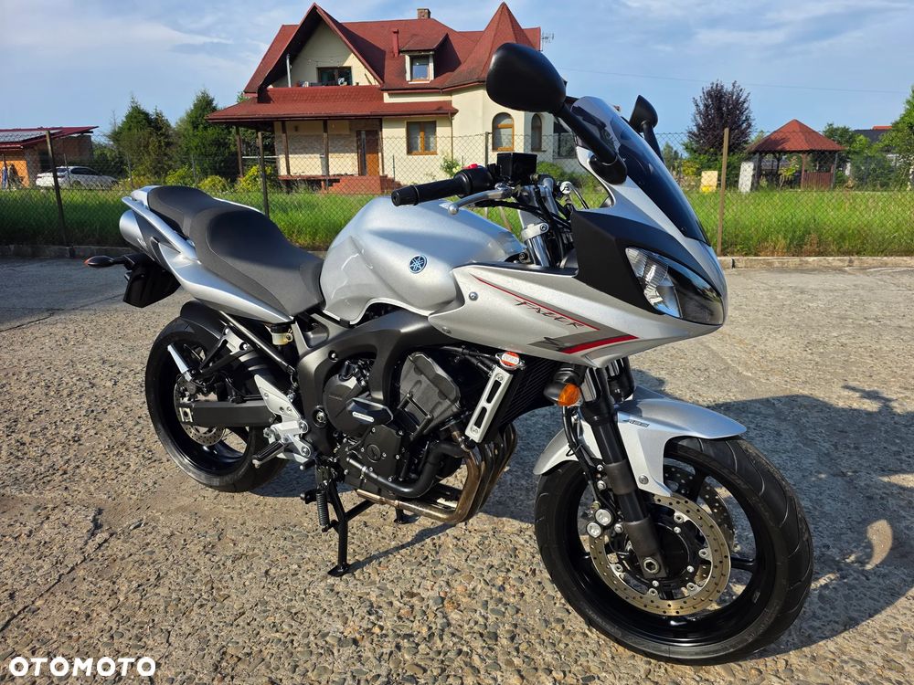 Yamaha FZ6 - 2