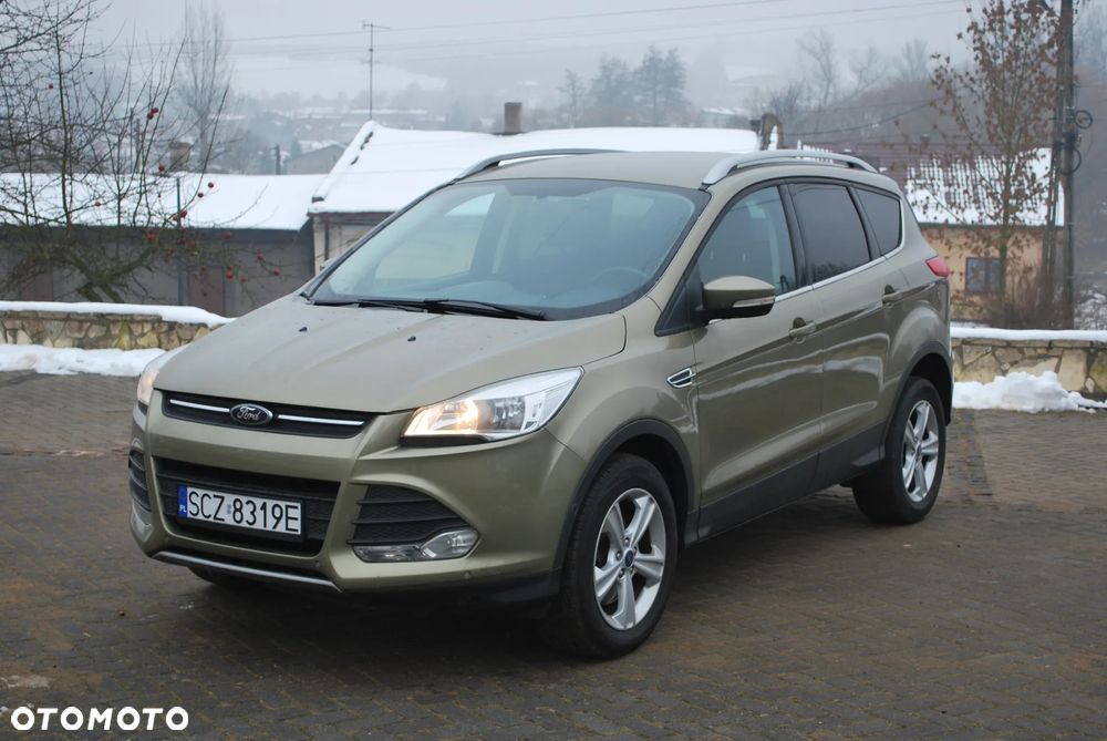 Ford Kuga 2.0 TDCi 2x4 Titanium - 36