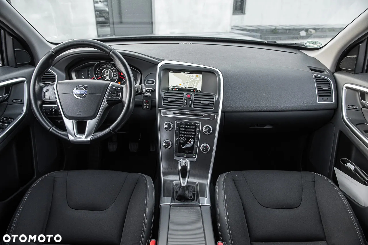 Volvo XC 60 D4 Momentum - 6