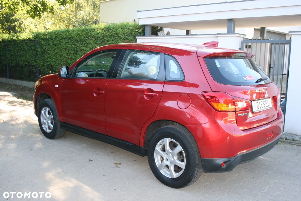 Mitsubishi ASX 1.6 Black Edition - 11