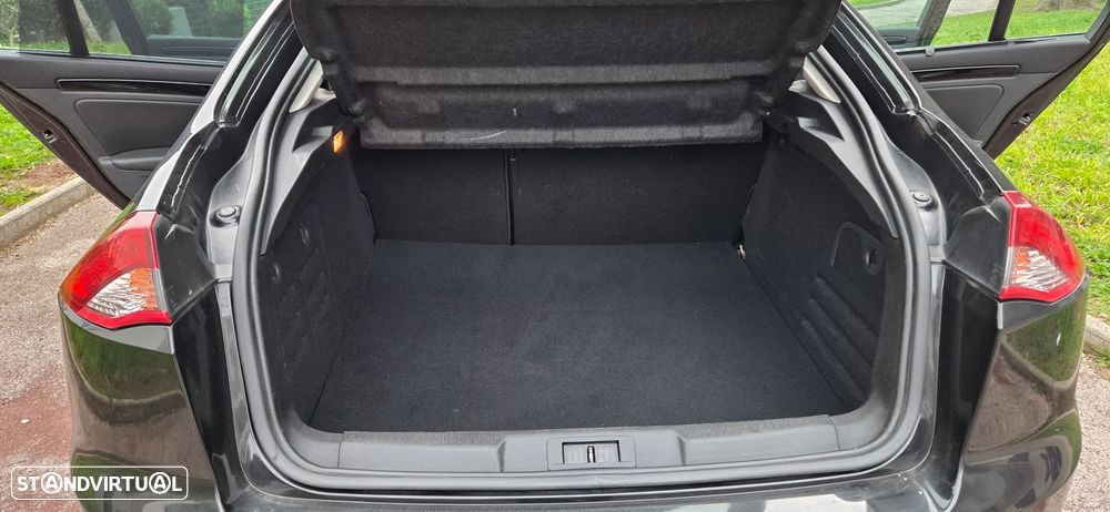 Renault Laguna 2.0 dCi Initiale Aut. - 41