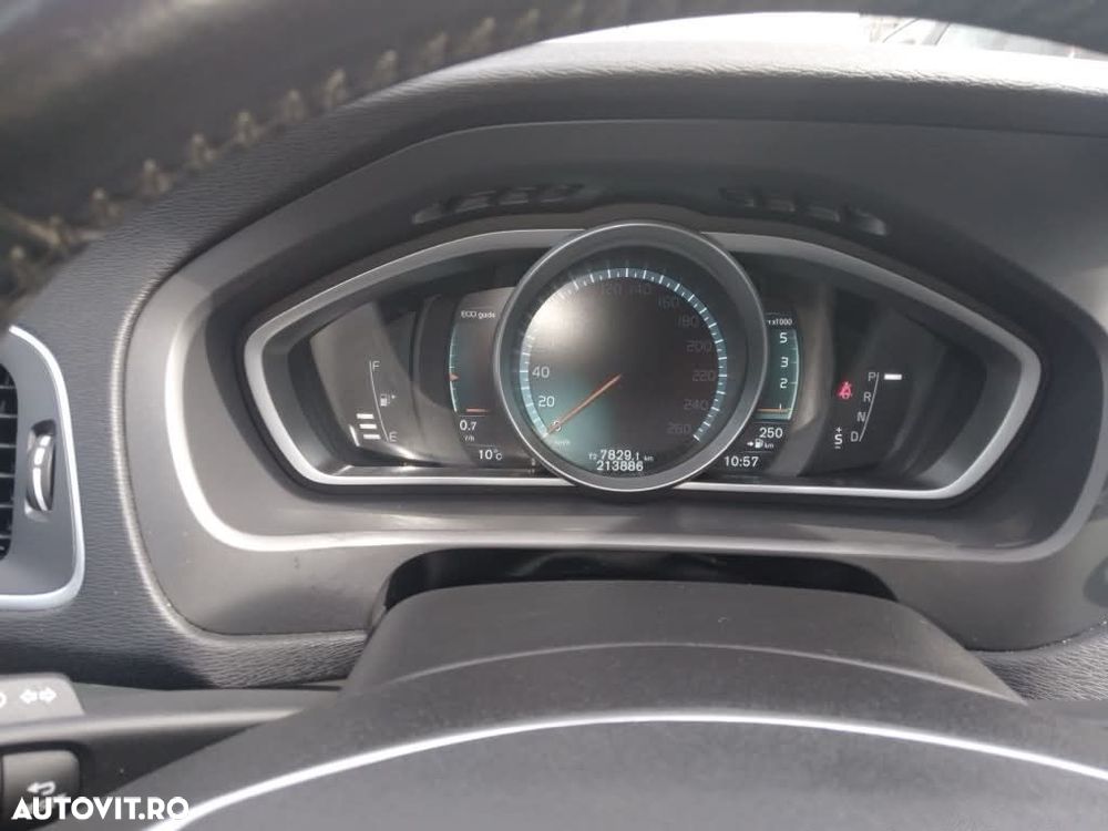 Volvo V40 D2 Aut. Basic - 8
