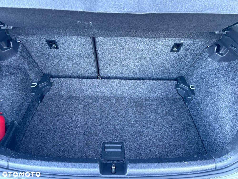 Volkswagen Polo - 13