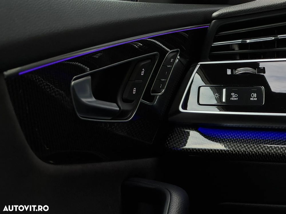 Audi SQ8 4.0 TFSI quattro Tiptronic - 28