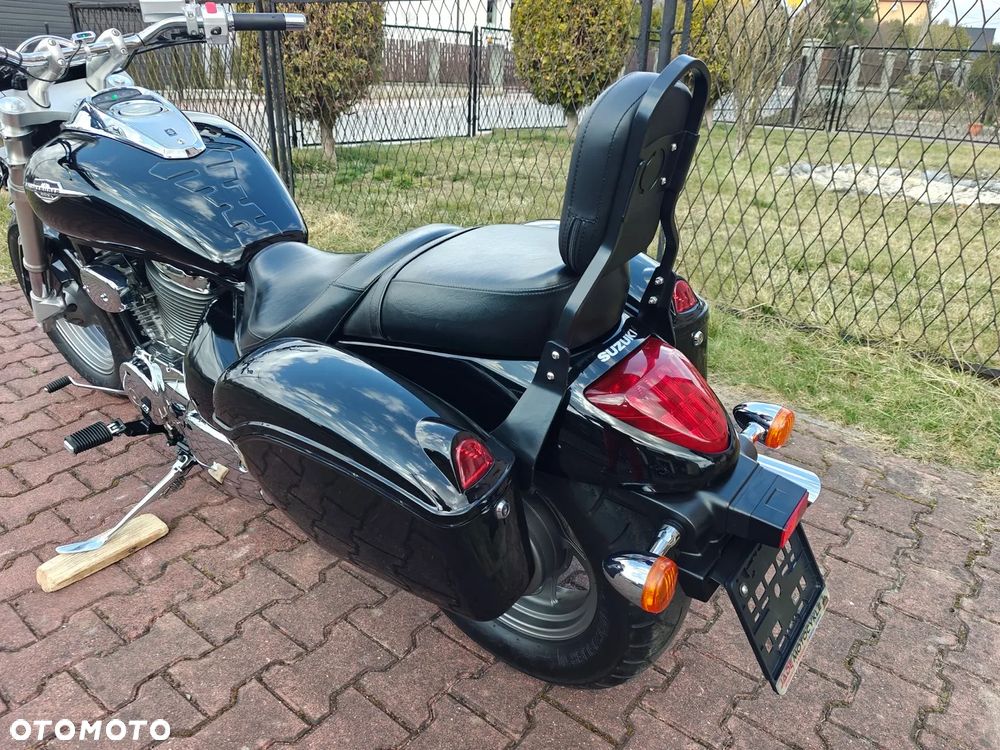 Suzuki Intruder - 22