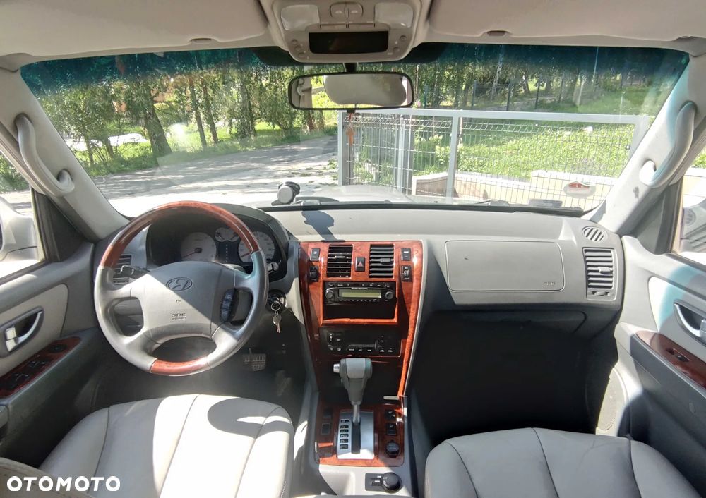 Hyundai Terracan - 10