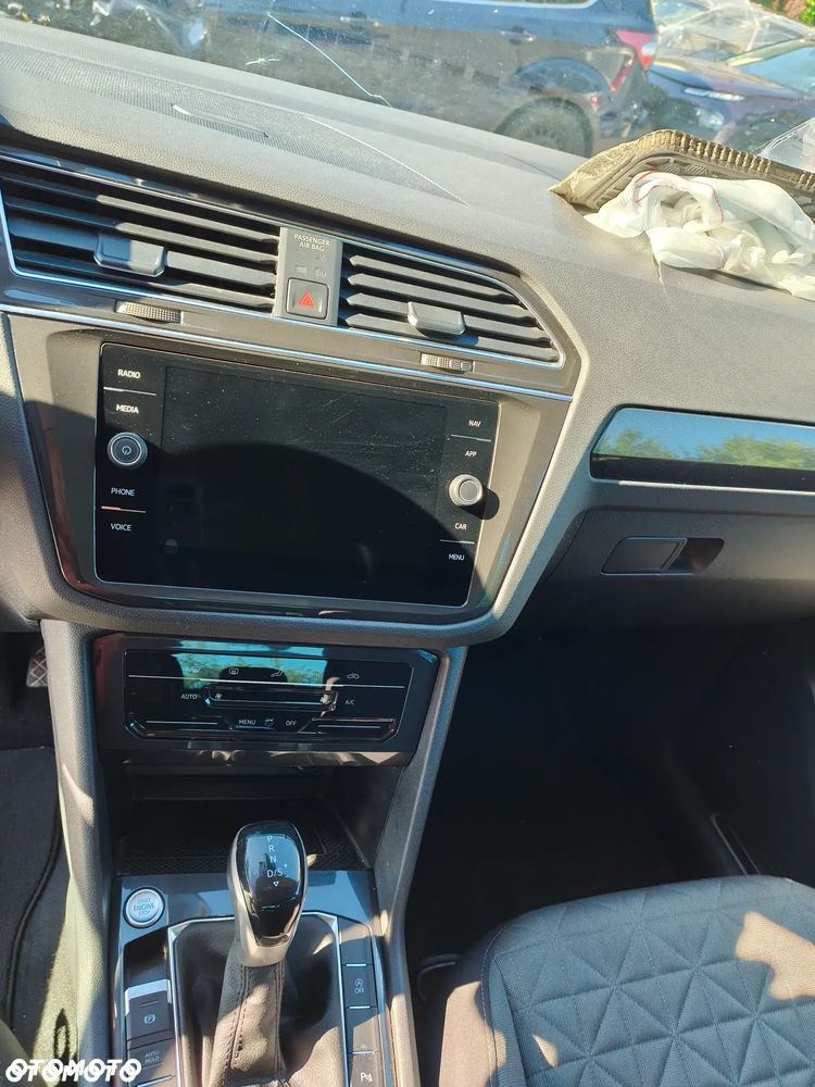 Volkswagen Tiguan 2.0 TDI SCR DSG ACTIVE - 26
