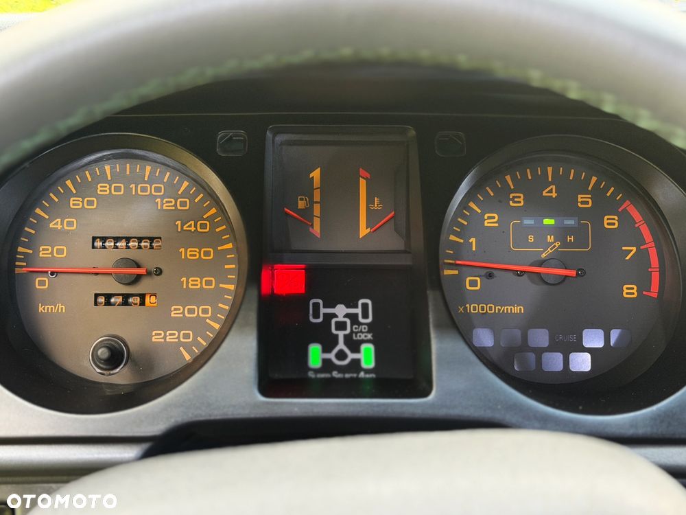 Mitsubishi Pajero - 30